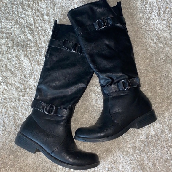 Shoes - Black Zip Up Boots
